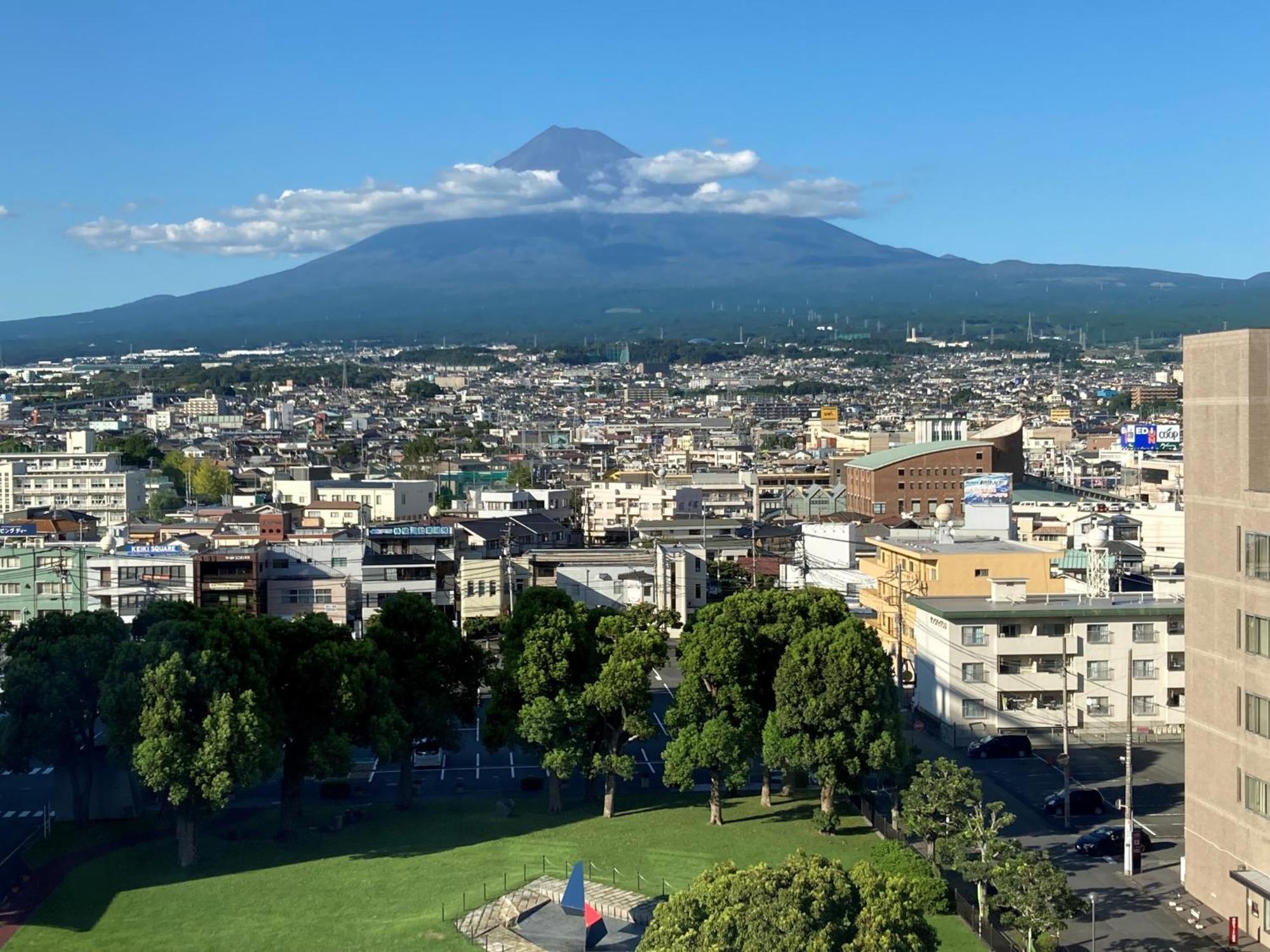 Hotel Nishimura Фудзи Экстерьер фото